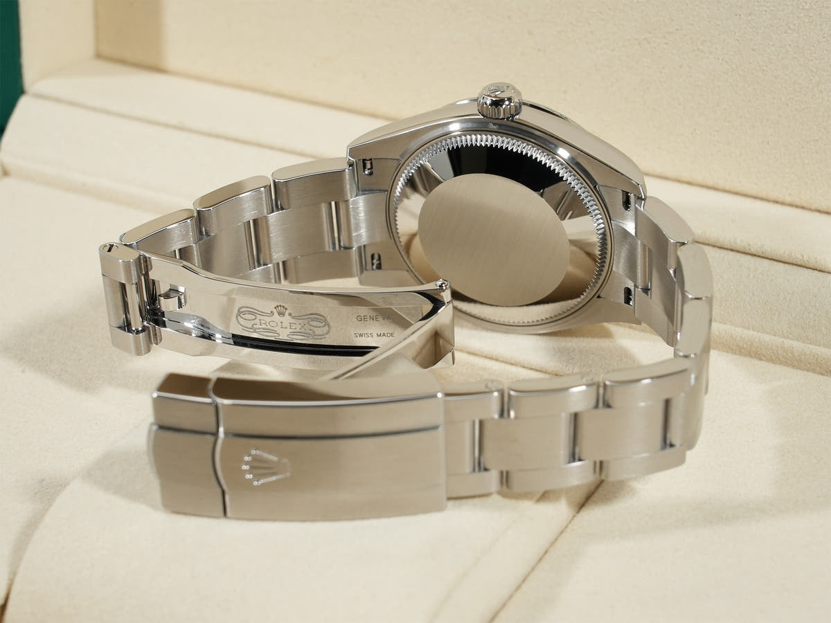 Rolex Oyster Perpetual 31 Ref.277200 SS Green Dial Unused px86h9yz