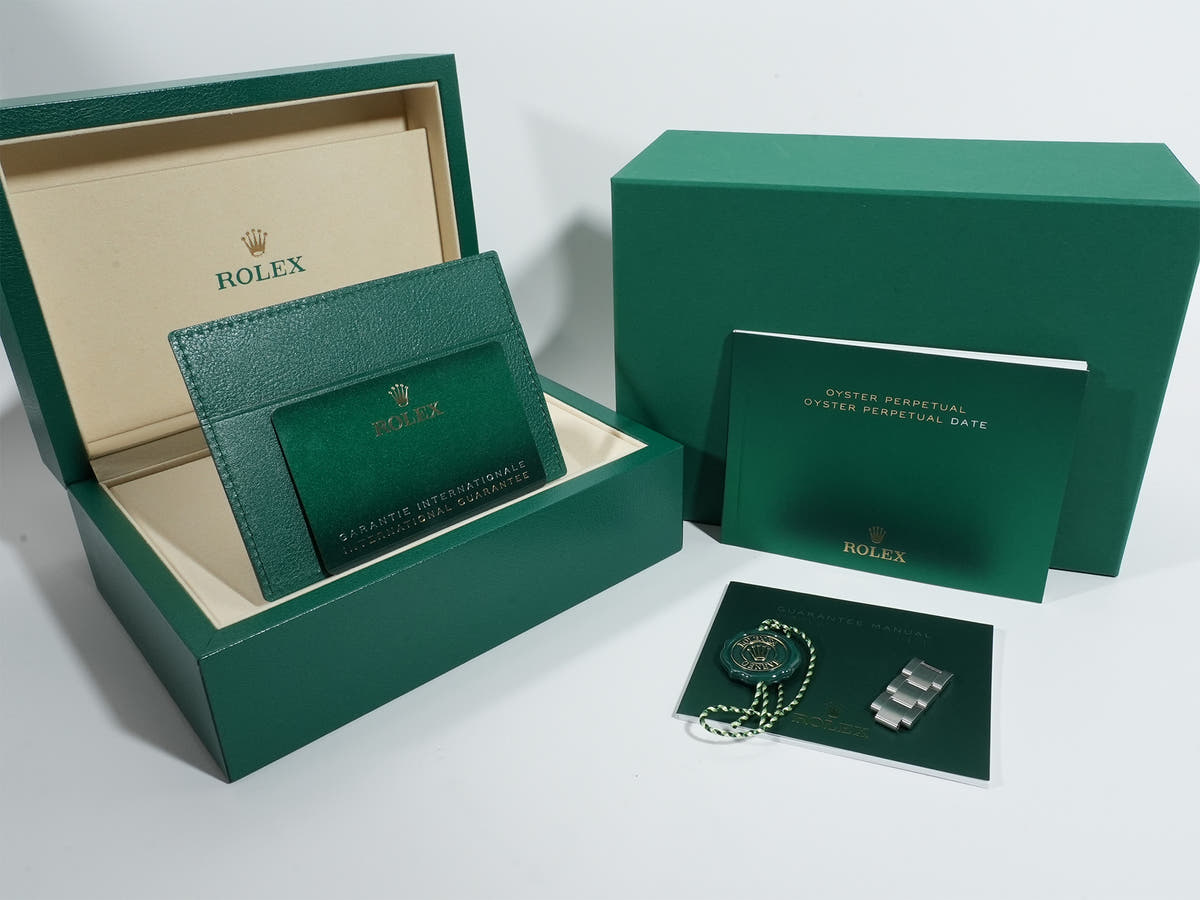 Rolex Oyster Perpetual 31 Ref.277200 SS Green Dial Unused px86h9yz
