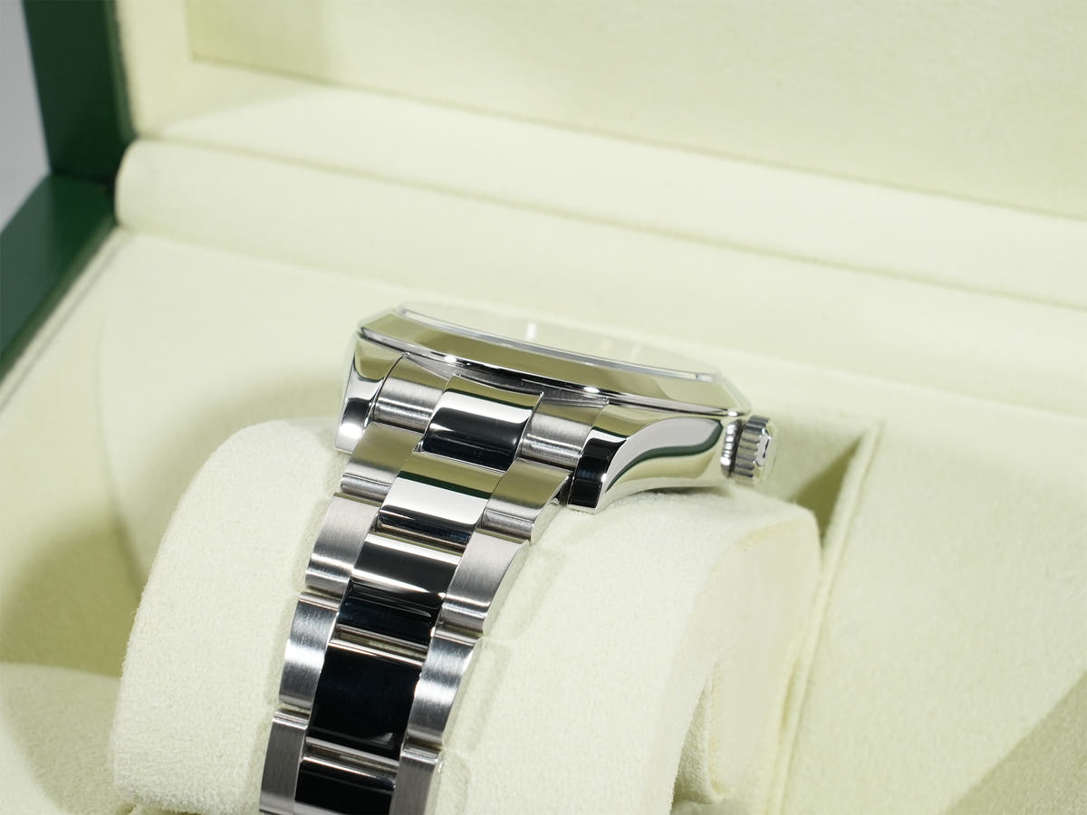 ロレックス ミルガウス Ref.116400 SS ホワイト文字盤 美中古 rcue2tob