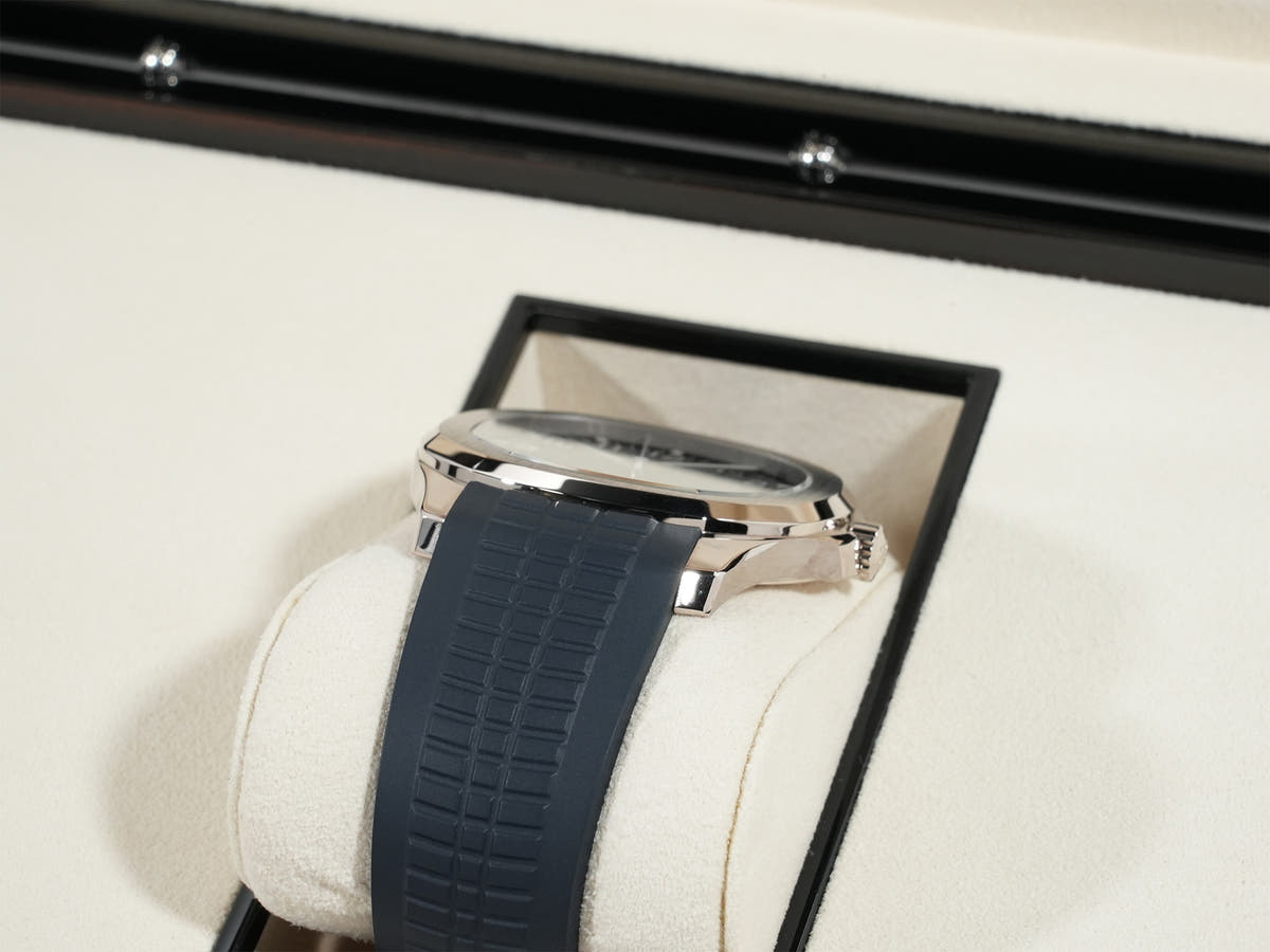 Patek Philippe Aquanaut Ref.5168G-001 18KWG Midnight Blue Dial Good Condition Used yjeyqf33
