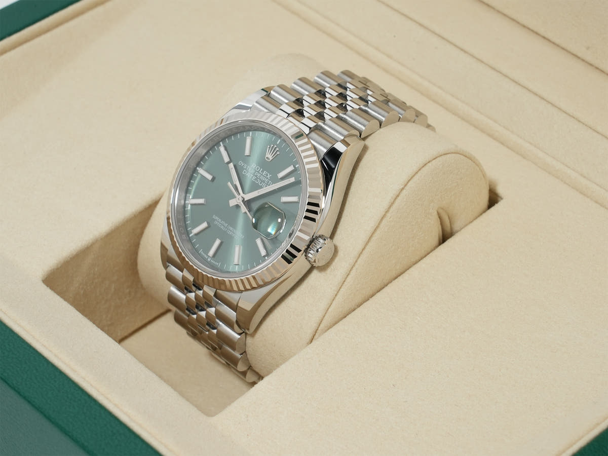 Rolex Datejust 36 Ref.126234 SS/WG Mint Green Dial Jubilee Bracelet Unused rvxc2i3f