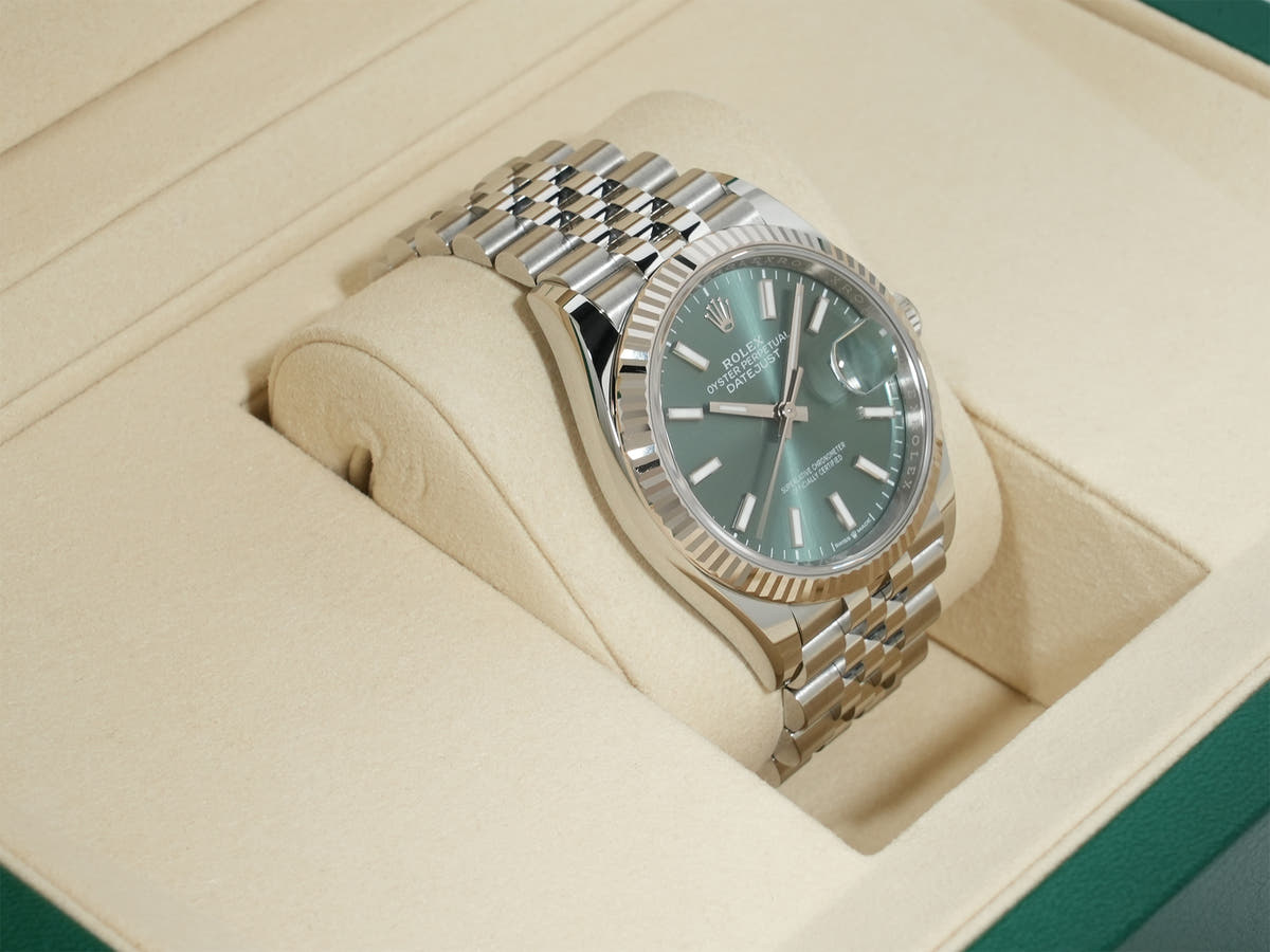 Rolex Datejust 36 Ref.126234 SS/WG Mint Green Dial Jubilee Bracelet Unused rvxc2i3f