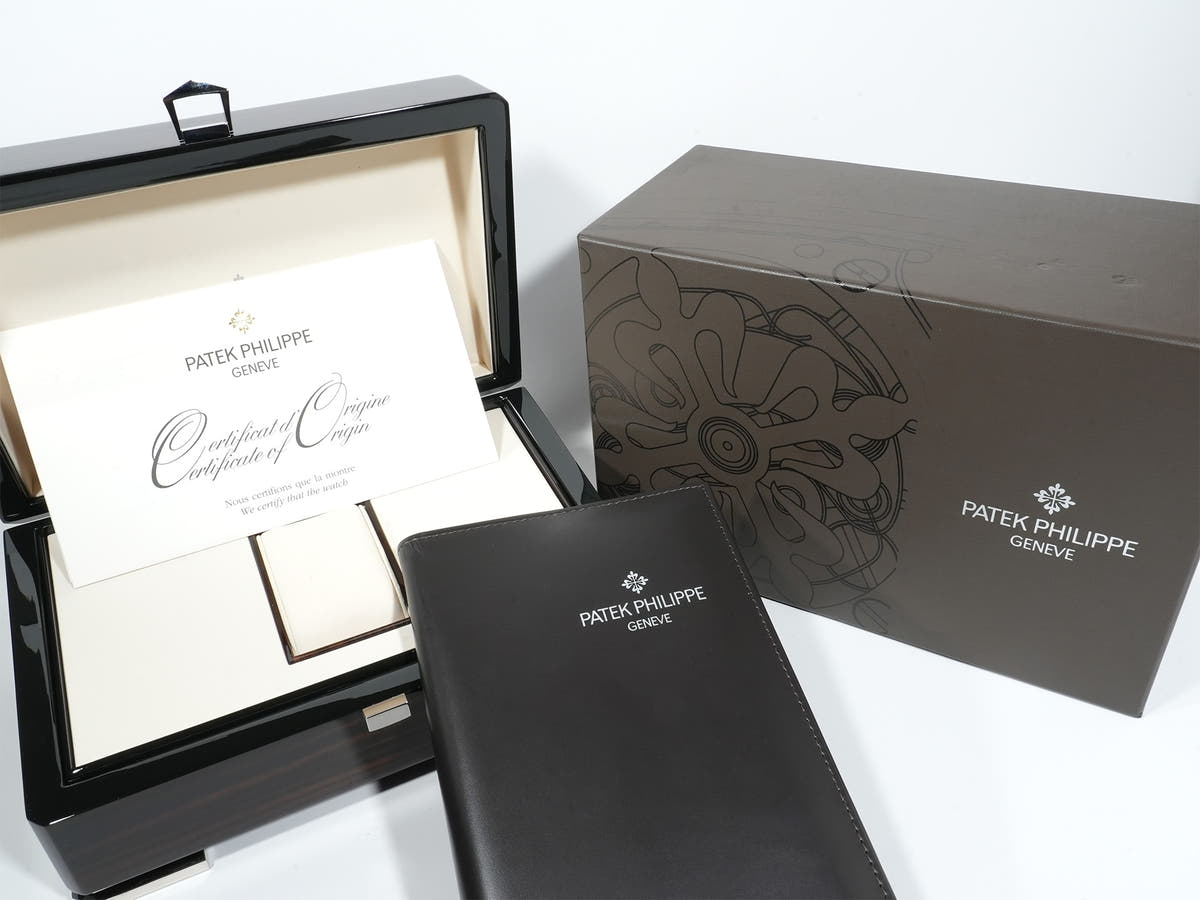 Patek Philippe Complications World Time Ref.5130P-001 PT Silver/Blue Dial Used rmmczquc