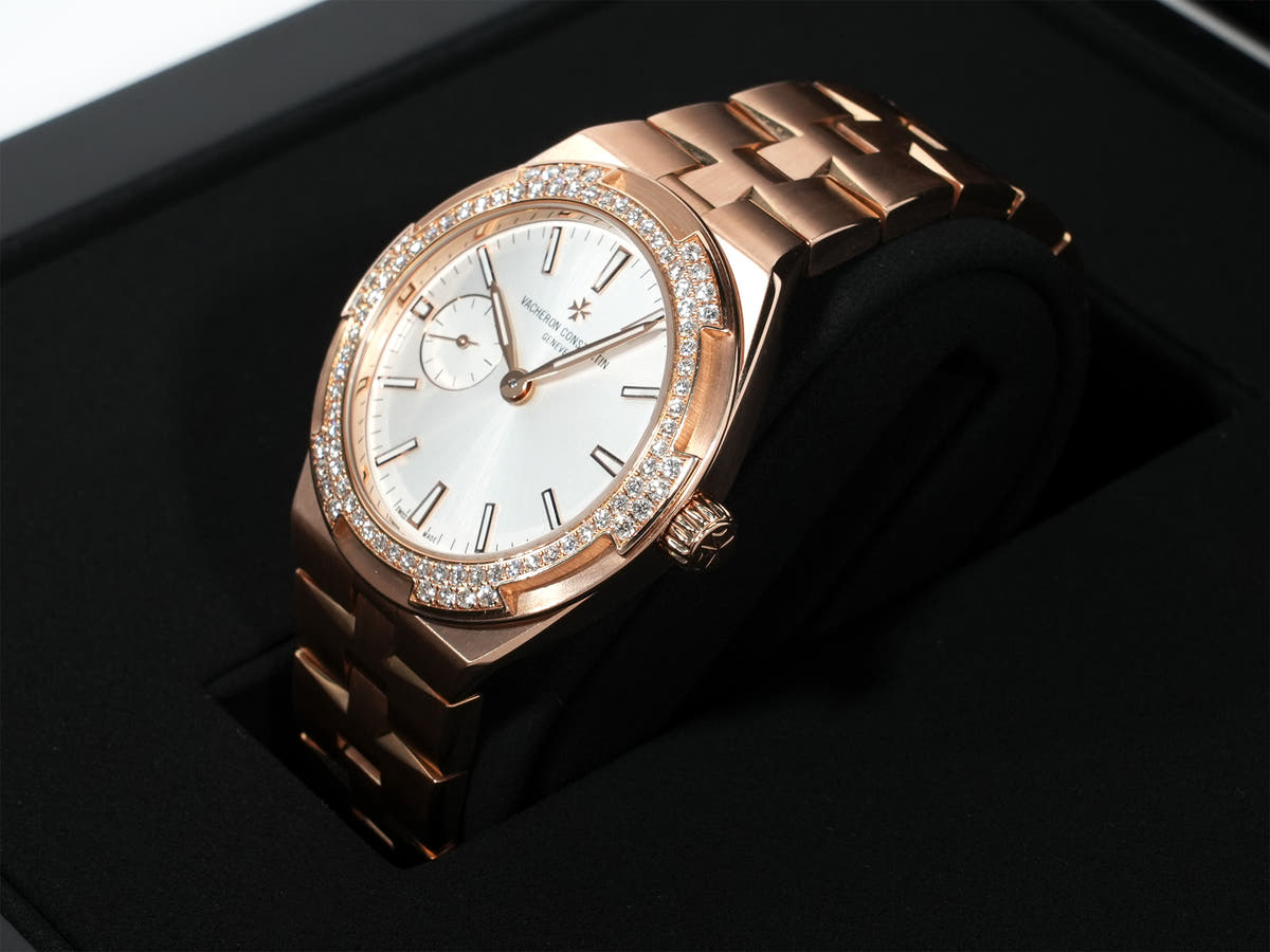 Vacheron Constantin Overseas Automatic Ref.2305V/100R-B077 18KPG Silver Dial Used 7yfj3bu2
