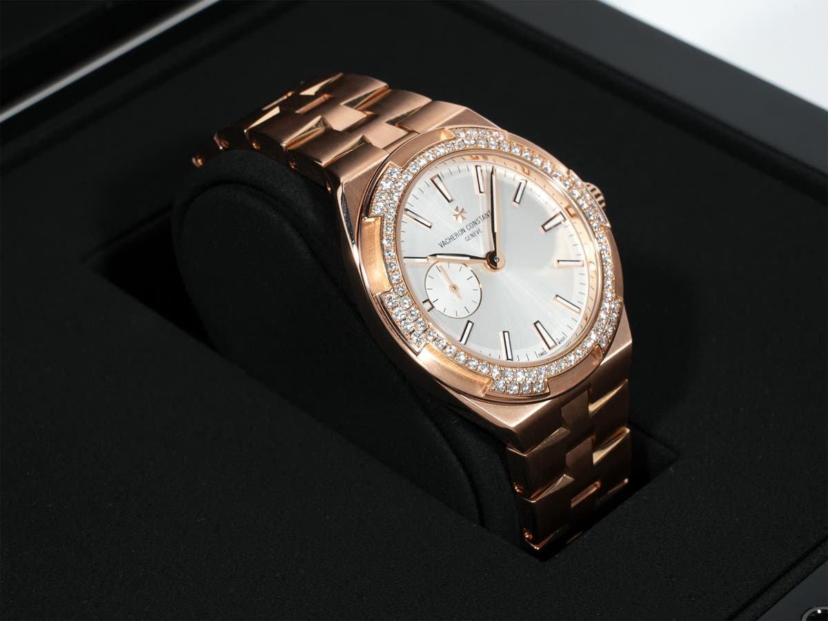 Vacheron Constantin Overseas Automatic Ref.2305V/100R-B077 18KPG Silver Dial Used 7yfj3bu2
