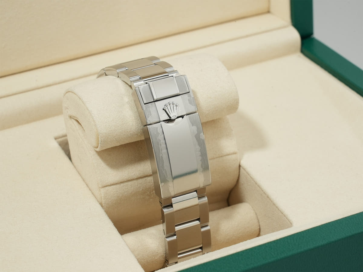 ロレックス デイトナ Ref.126500LN SS ブラック文字盤 未使用 8yfo2izh