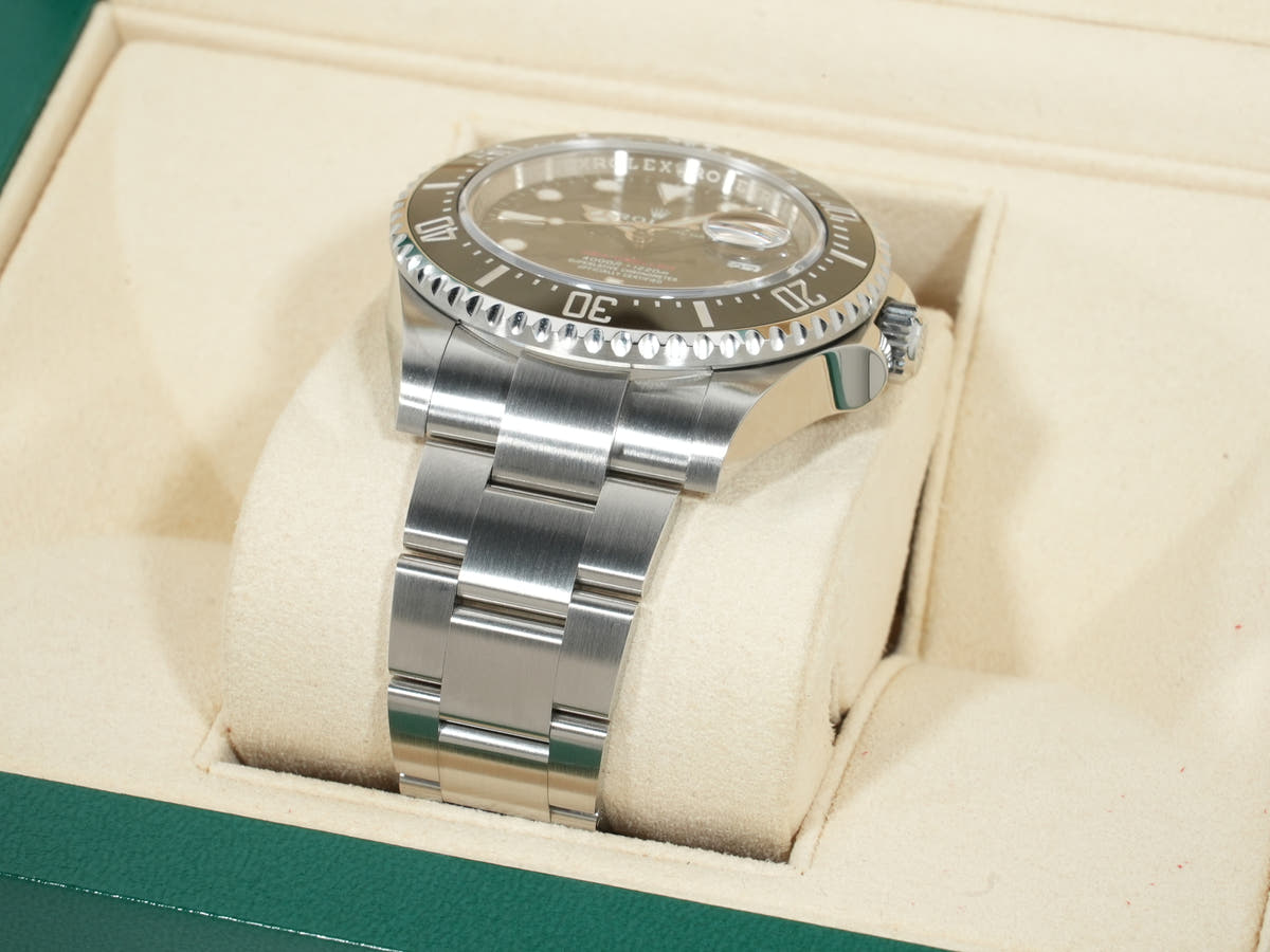 ロレックス シードゥエラー Ref.126600 SS ブラック文字盤 美品 vzz2dhrp