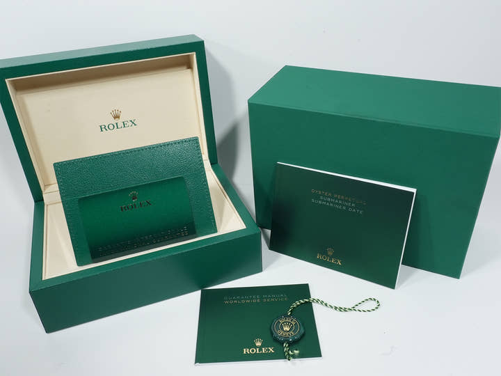 ロレックス サブマリーナー デイト Ref.126610LV ステンレススチール ブラック文字盤