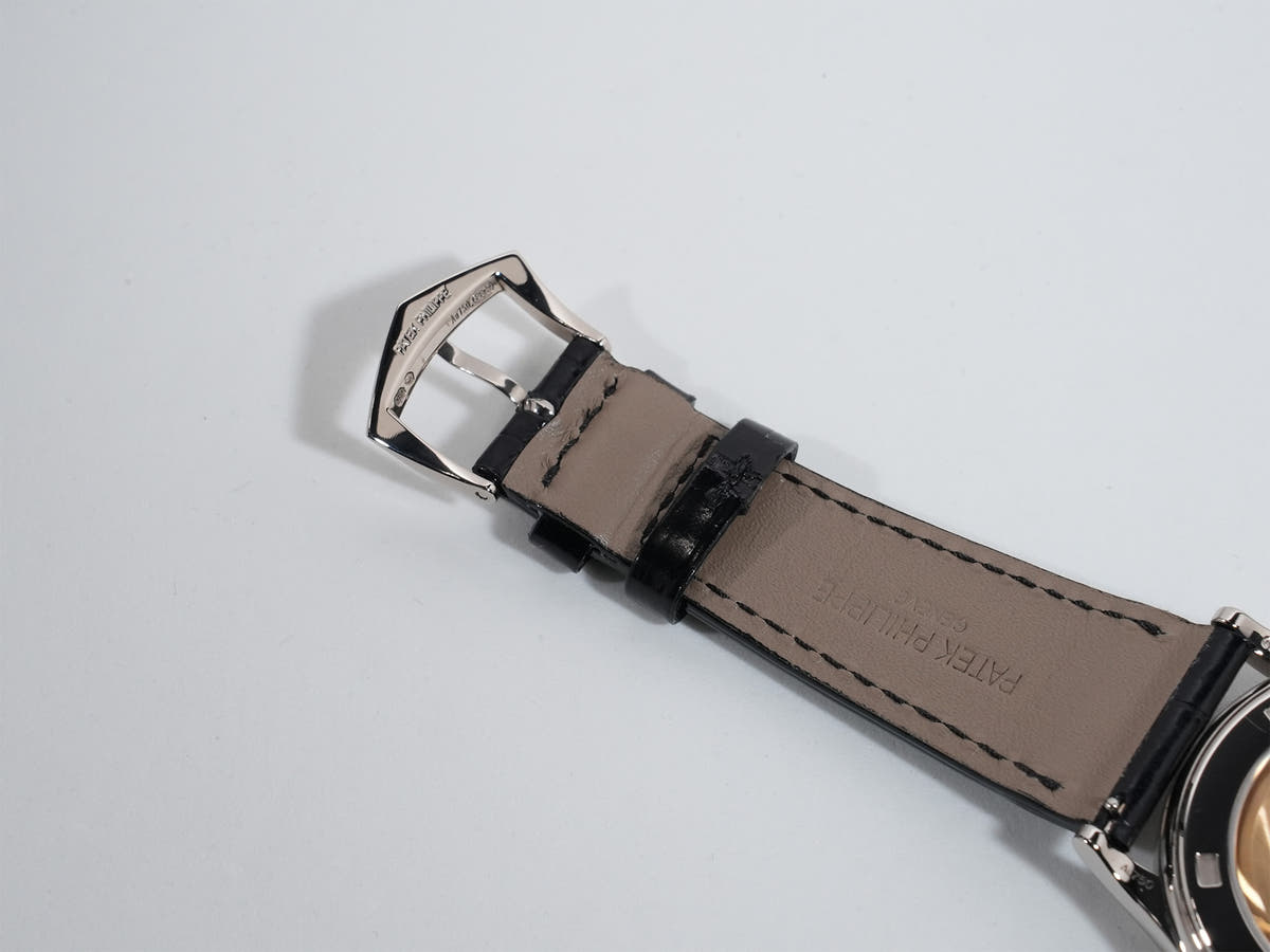パテックフィリップ カラトラバ Ref.5296G-001 18KWG シルバー文字盤 中古 6b4gkaea