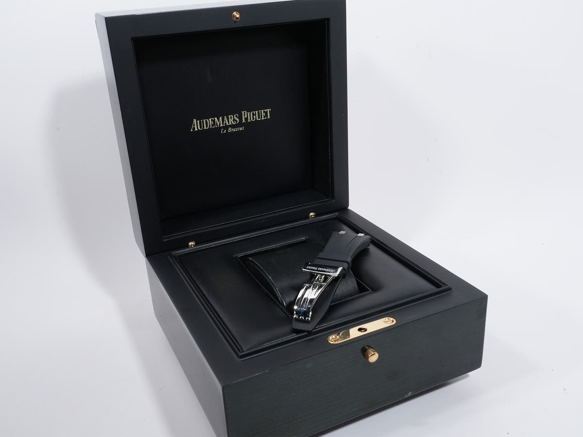 オーデマピゲ ロイヤルオーク クロノグラフ Ref.26320ST.OO.1220ST.02 SS シルバー文字盤 美中古 prdiw6fj