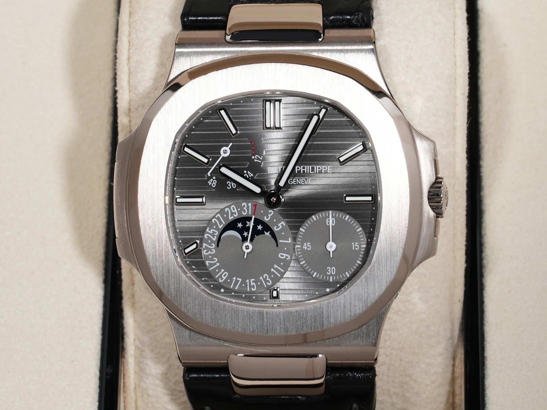 パテックフィリップ ノーチラス プチコンプリケーション Ref.5712G-001 18KWG スレート文字盤 中古 hh8oijty