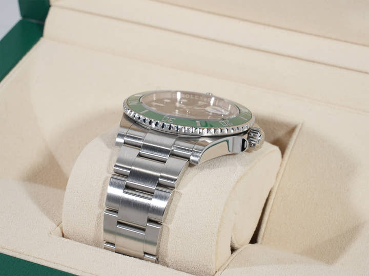 ロレックス サブマリーナー デイト Ref.126610LV ステンレススチール ブラック文字盤