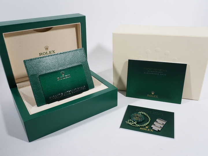 ロレックス サブマリーナー デイト Ref.126610LV ステンレススチール ブラック文字盤