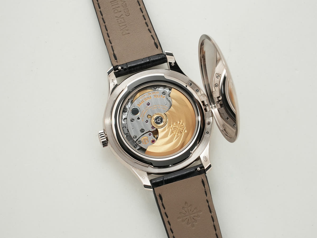 Patek Philippe Calatrava Ref.5227G-010 18KWG Black Dial Unused rmpo37ge