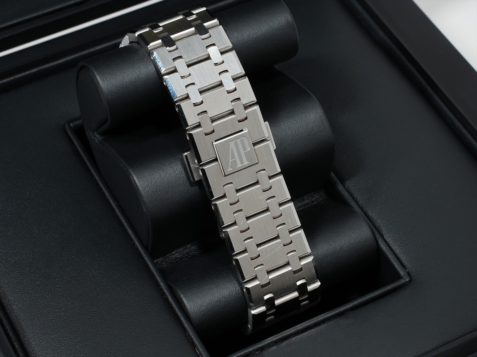 オーデマピゲ ロイヤルオーク クロノグラフ 50周年記念 Ref.26240ST.OO.1320ST.01 SS ブルー文字盤 中古 zt8z9zyx