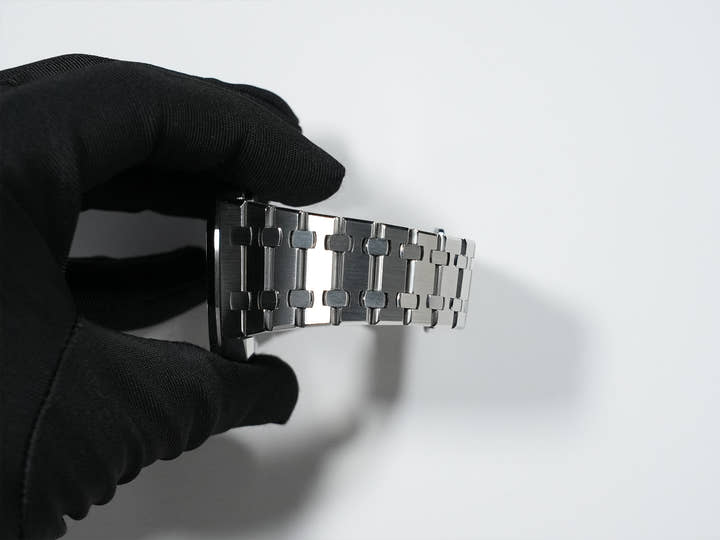 Audemars Piguet Royal Oak Ref.15300ST.OO.1220ST.03 SS Black Dial Used asznmwt3