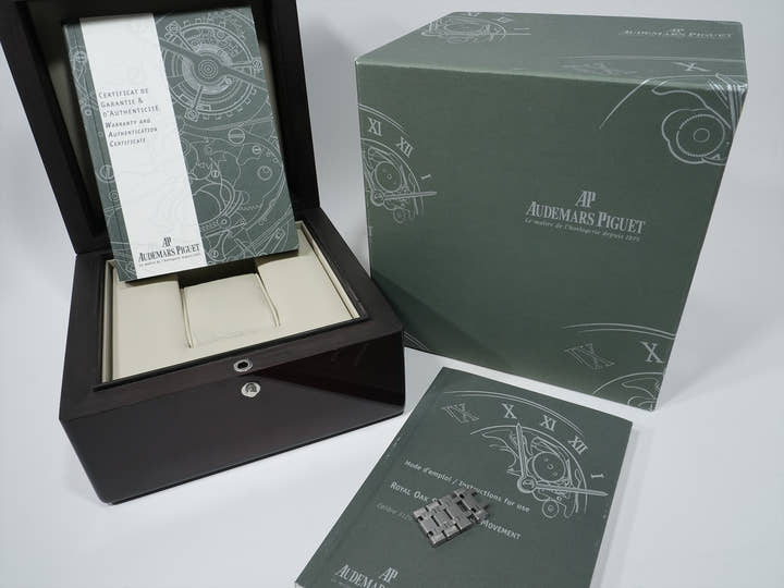 Audemars Piguet Royal Oak Ref.15300ST.OO.1220ST.03 SS Black Dial Used asznmwt3