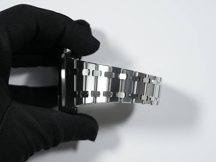 オーデマピゲ ロイヤルオーク クロノグラフ Ref.26300ST.OO.1110ST.03 ステンレススチール ダークブルー文字盤