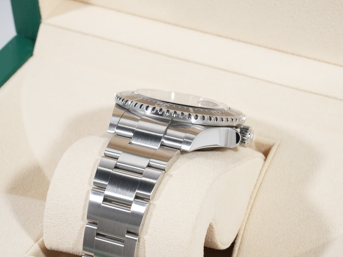 ロレックス シードゥエラー Ref.126600 SS ブラック文字盤 美品 rexy85du