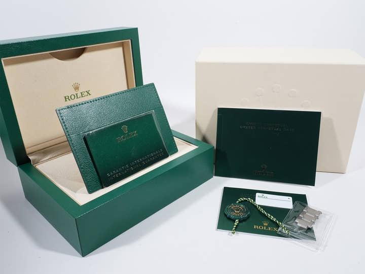 Rolex Oyster Perpetual 36 Ref.126000 SS Turquoise Dial Used svxkvfvn