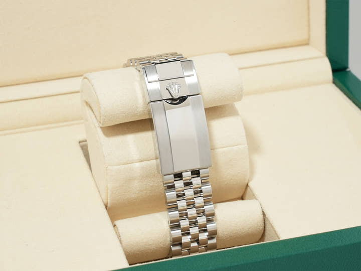 Rolex GMT Master II Ref.126710GRNR SS Black Dial Jubilee Bracelet Unused h9dmu34y