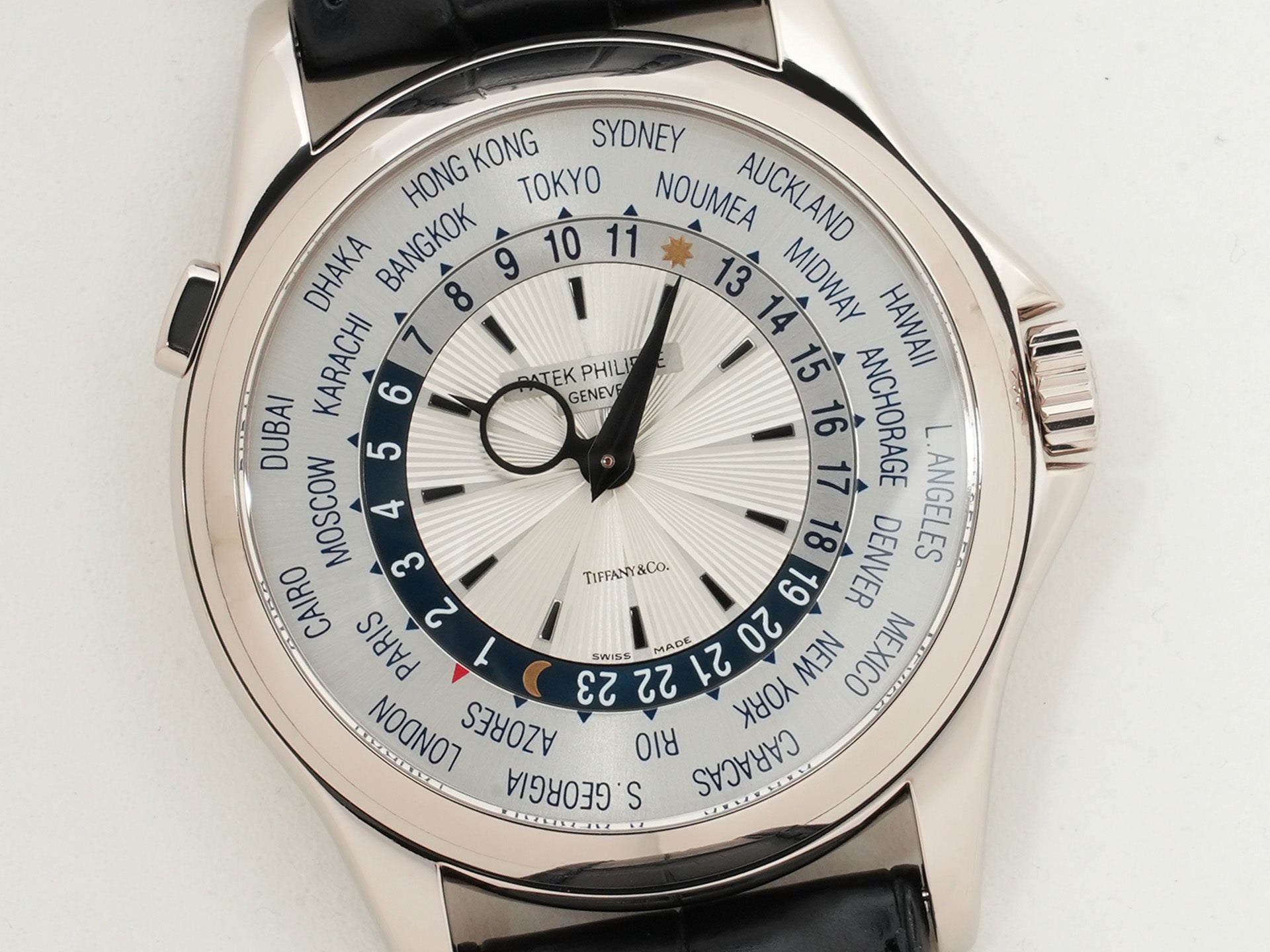 パテックフィリップ ワールドタイム TIFFANY&CO. Ref.5130G-001 18KWG シルバー文字盤 美品 frsmnbr3