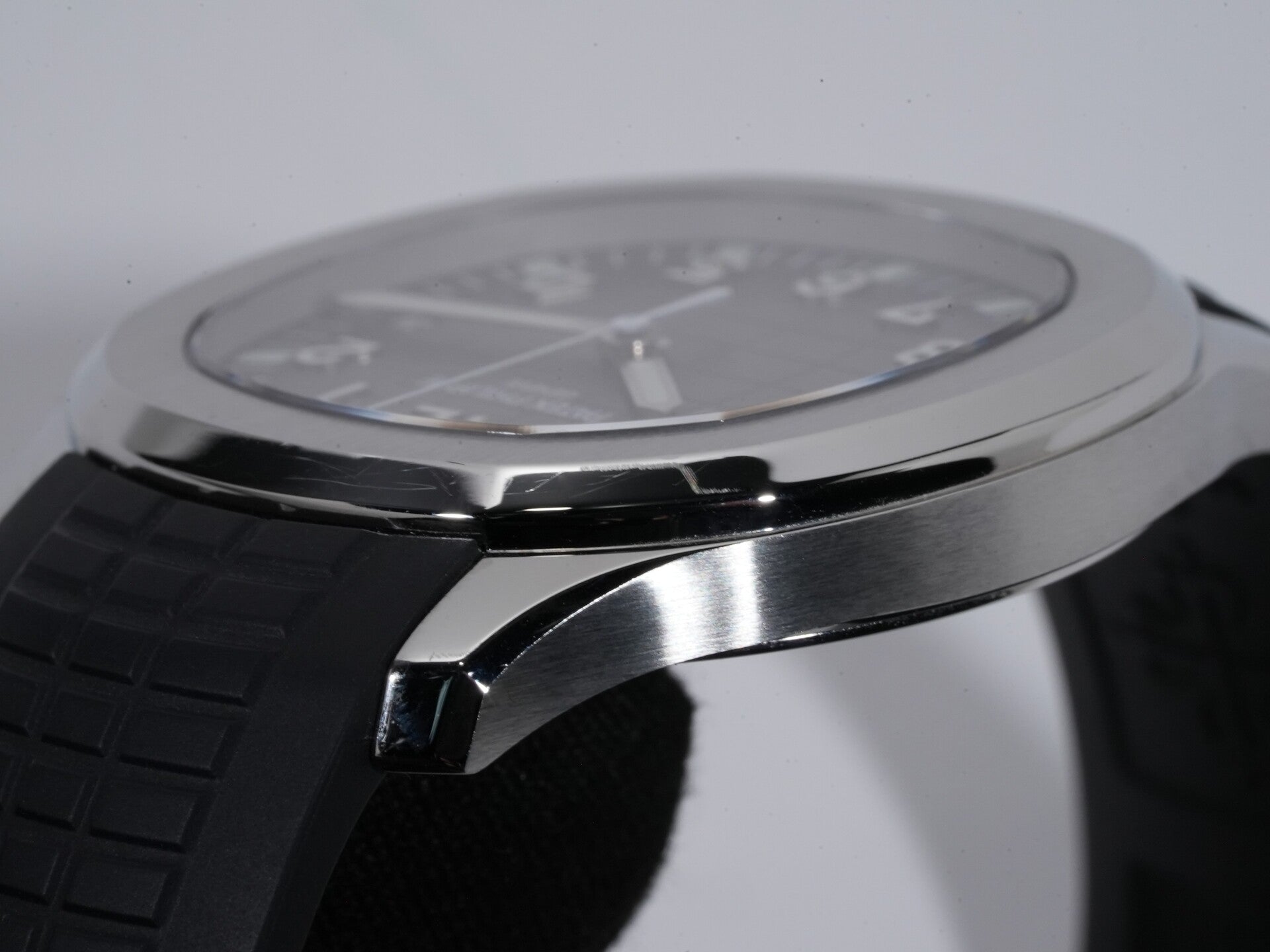 パテックフィリップ アクアノート Ref.5167A-001 SS ブラック文字盤 中古 56m7wrva