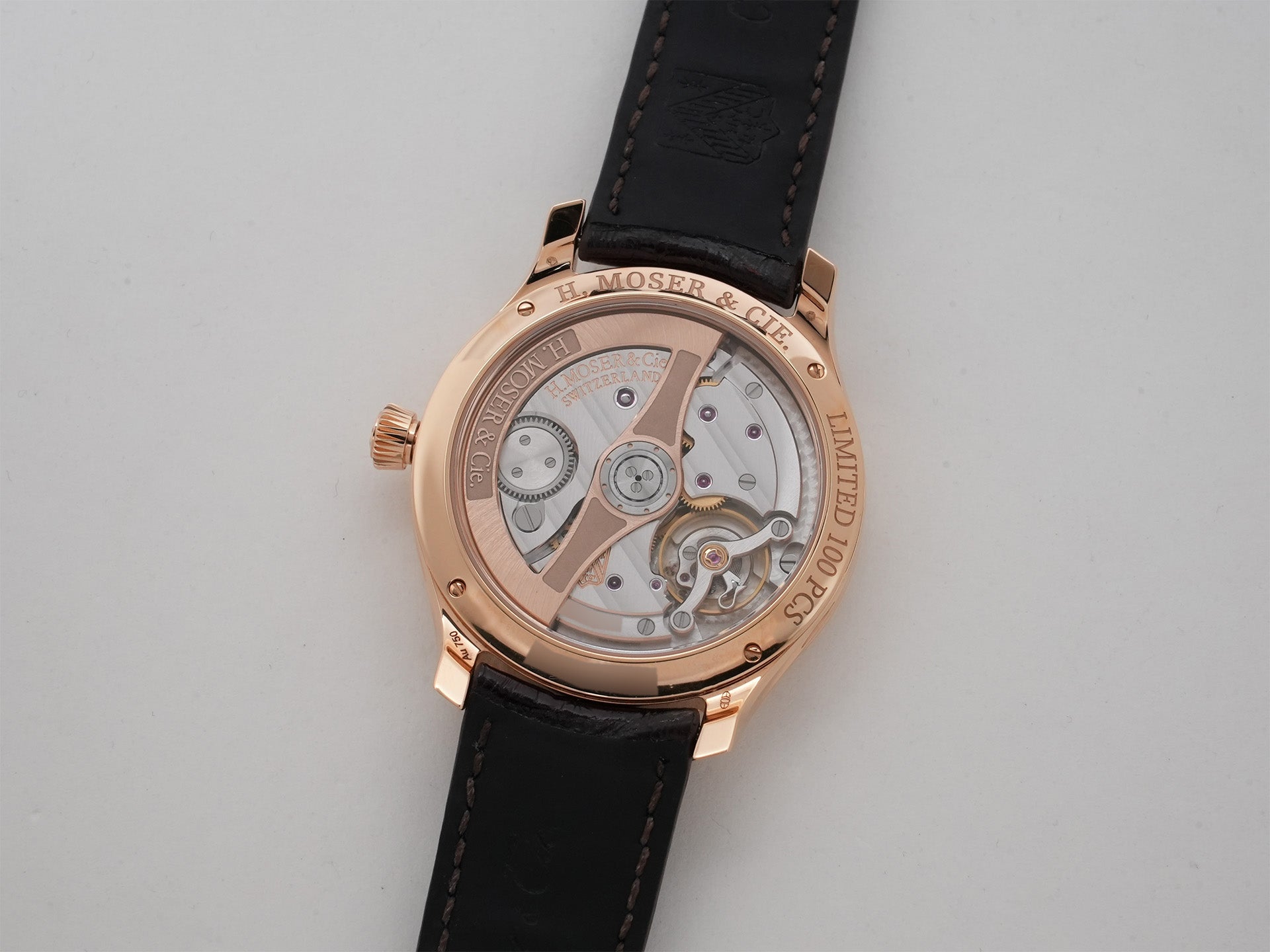 H.モーザー エンデバー センターセコンド オートマティック コンセプト Ref.1200-0409 18K RED GOLD ファンキーブルー文字盤 中古 vwrz9xa2
