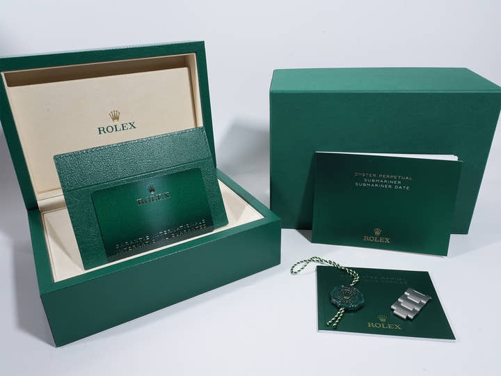 ロレックス サブマリーナー デイト Ref.126610LV ステンレススチール ブラック文字盤