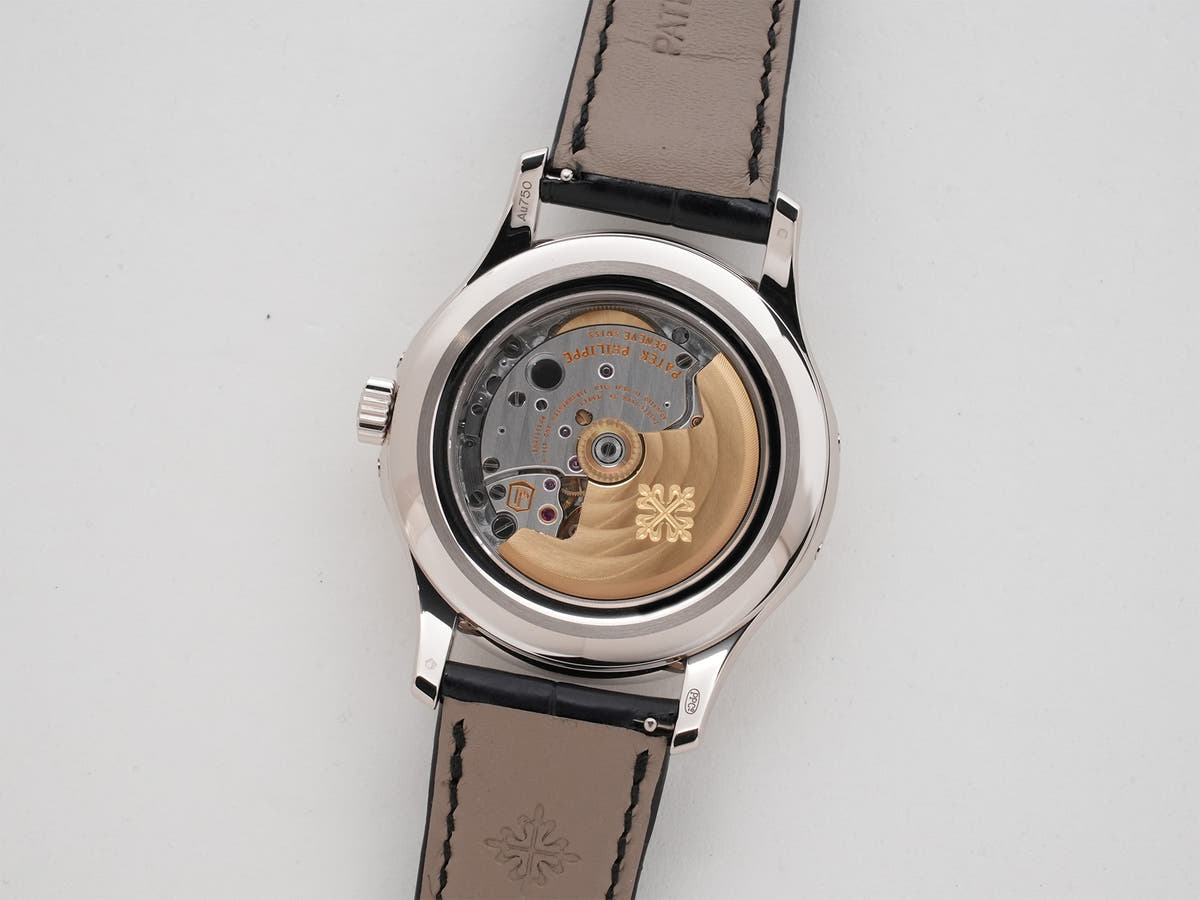 パテックフィリップ アニュアルカレンダー Ref.5205G-013 18KWG ブルーブラックグラデーション文字盤 未使用 omq6uzy3