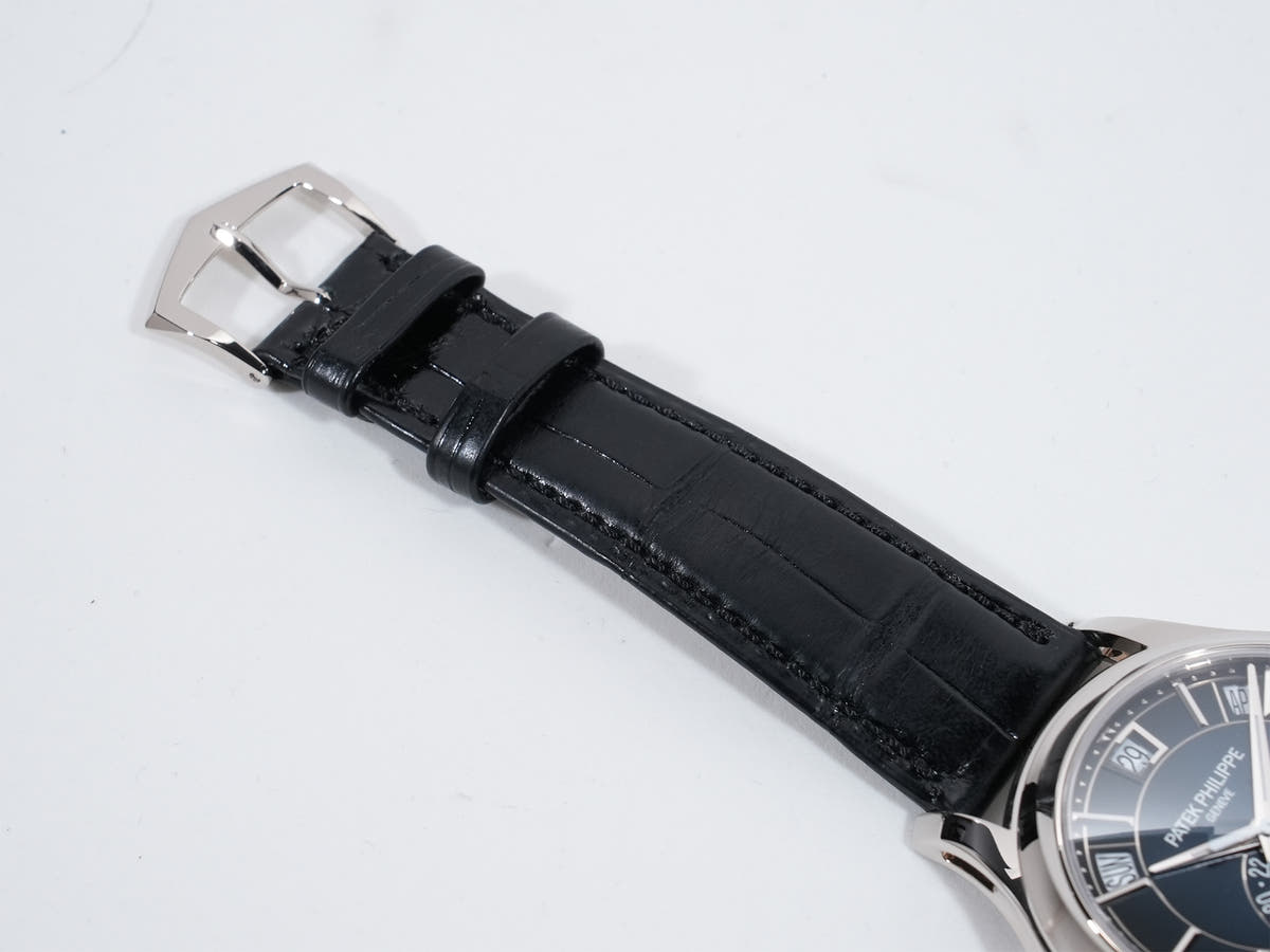 パテックフィリップ アニュアルカレンダー Ref.5205G-013 18KWG ブルーブラックグラデーション文字盤 未使用 omq6uzy3