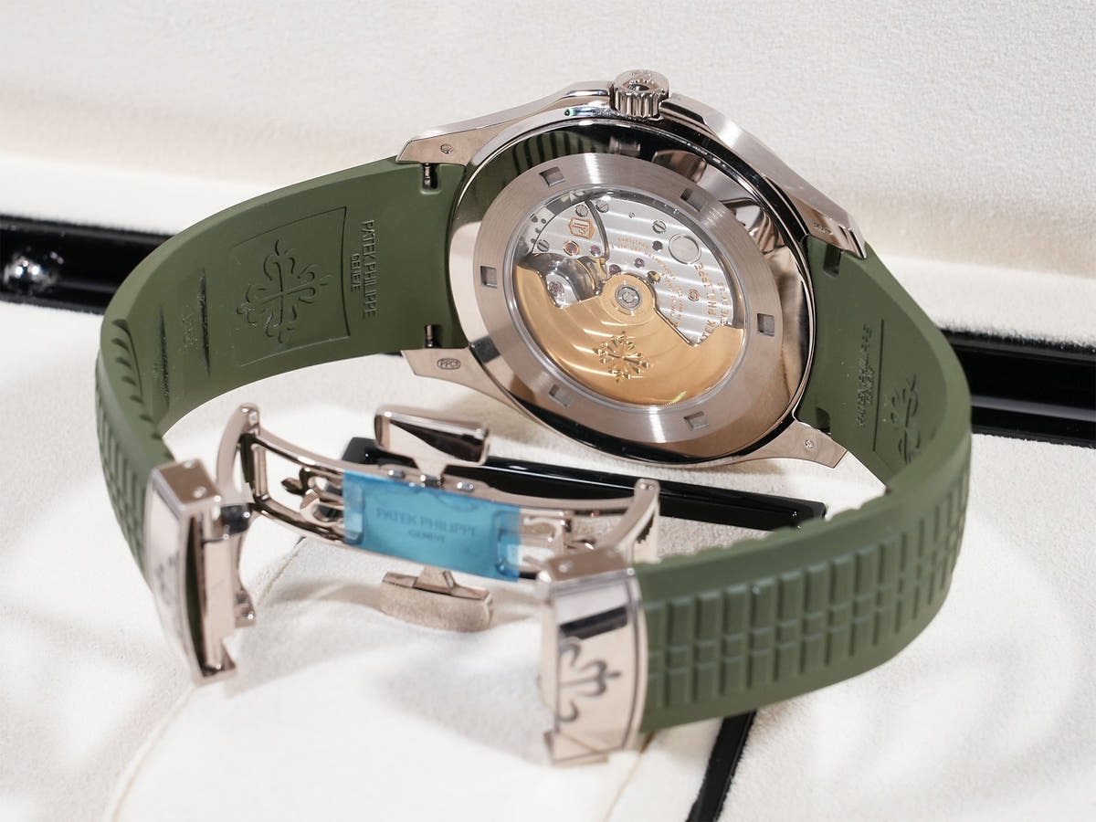 パテックフィリップ アクアノート Ref.5168G-010 18KWG カーキグリーン文字盤 中古 mdo6v9wi