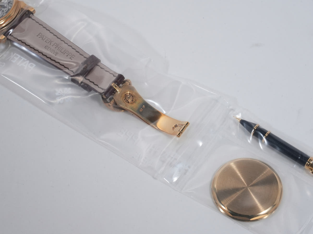 パテックフィリップ パーペチュアルカレンダー スプリットセコンド クロノグラフ Ref.5004J-012 18KYG シルバー文字盤 デッドストック 4itkbbv4