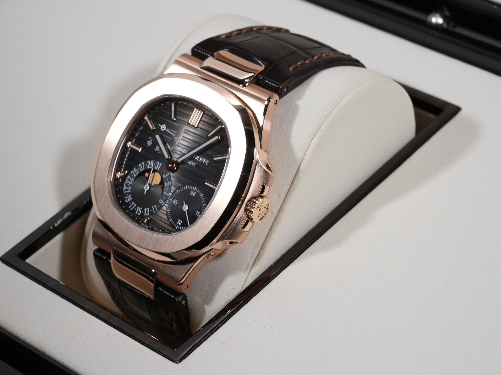 パテックフィリップ ノーチラス Ref.5712R-001 18KRG ブラック ブラウン文字盤 美中古 obtmbbgp