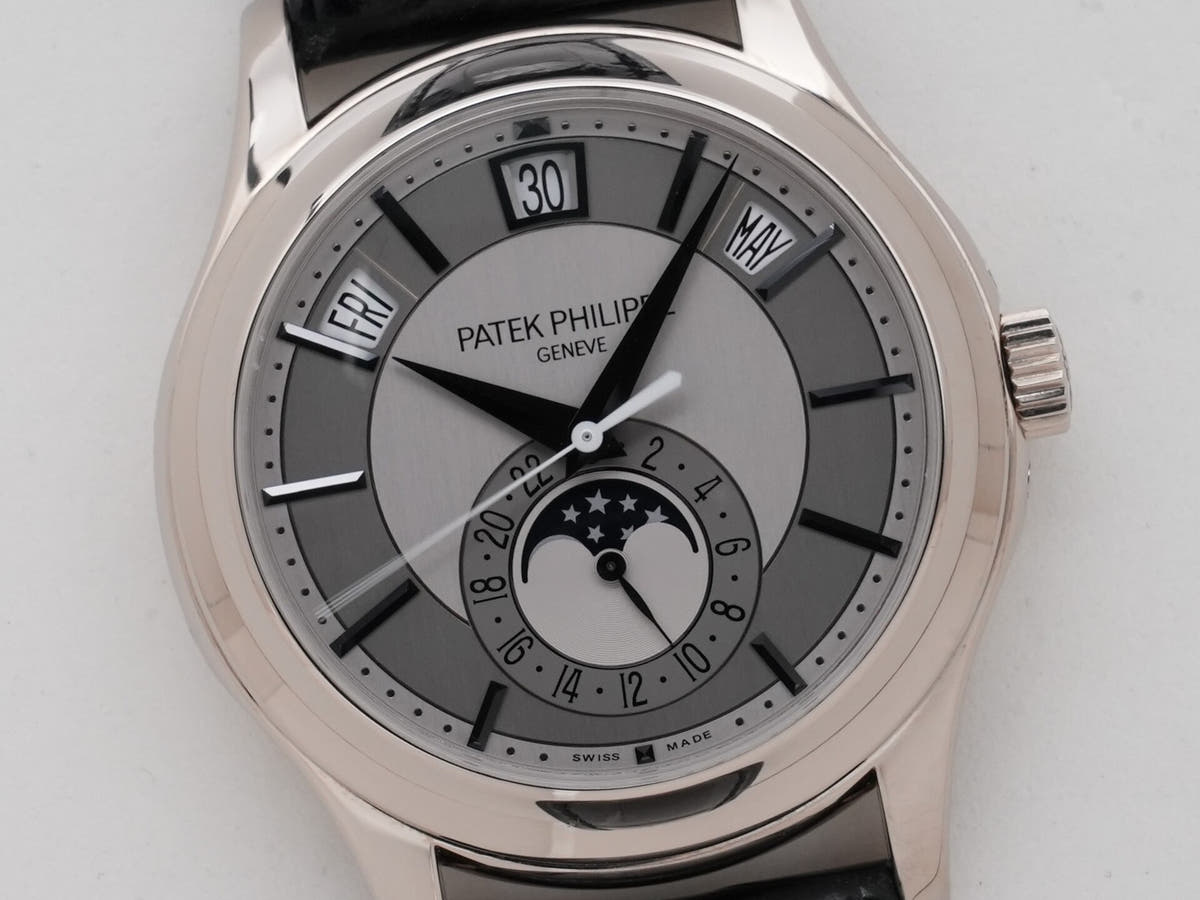 Patek Philippe Annual Calendar Ref.5205G-001 18KWG Silver Dial Used 23x5qmk7