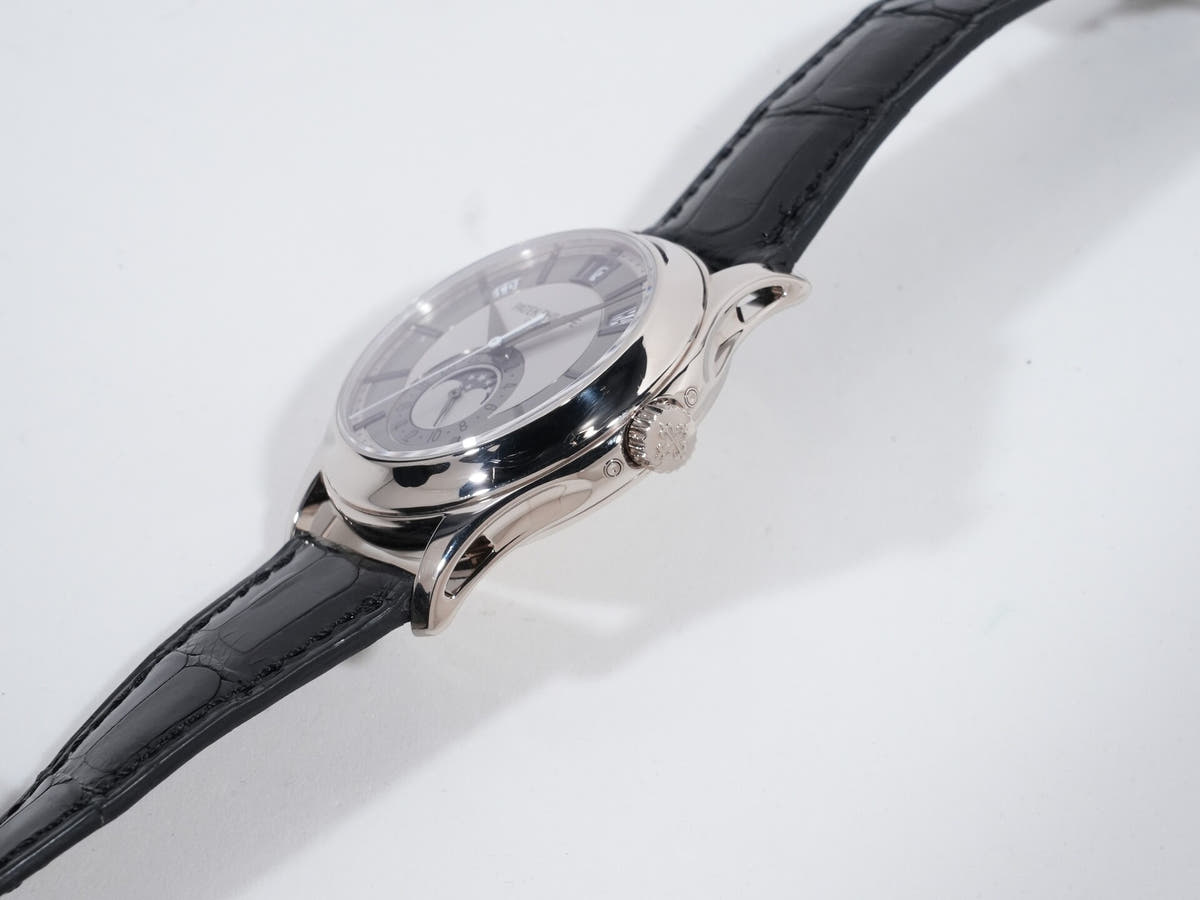 Patek Philippe Annual Calendar Ref.5205G-001 18KWG Silver Dial Used 23x5qmk7