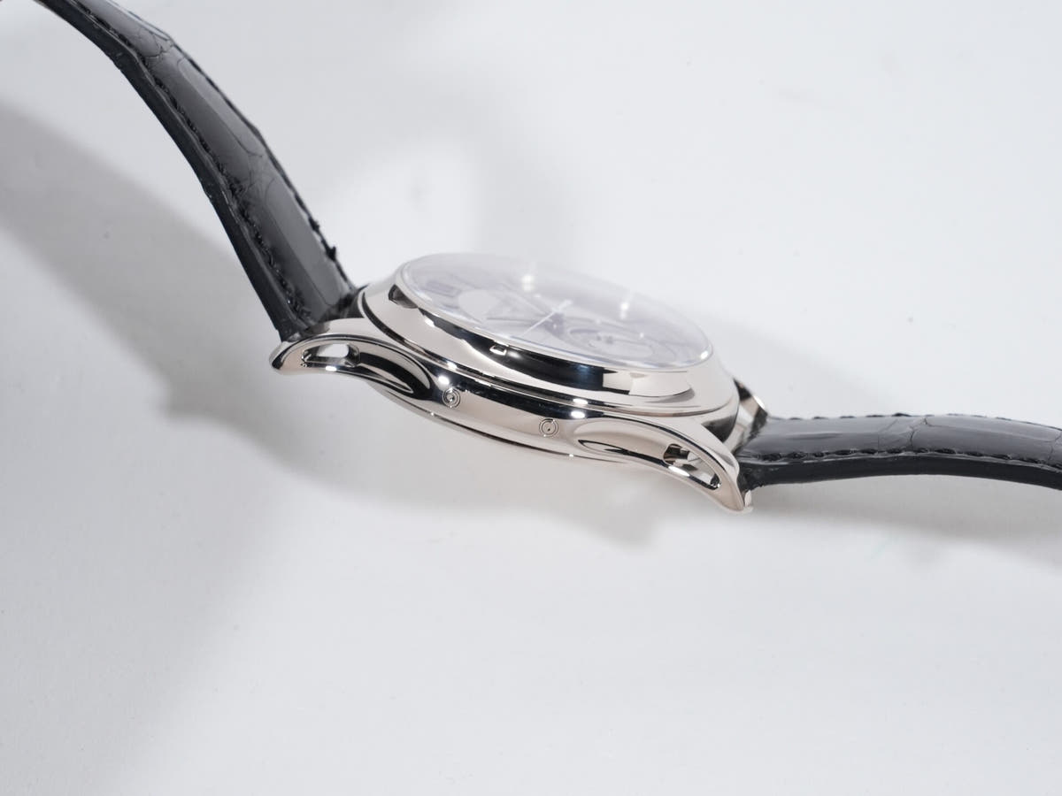 Patek Philippe Annual Calendar Ref.5205G-001 18KWG Silver Dial Used 23x5qmk7