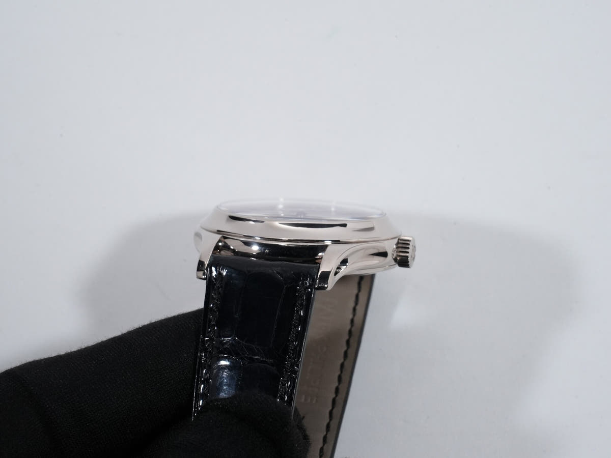 Patek Philippe Annual Calendar Ref.5205G-001 18KWG Silver Dial Used 23x5qmk7