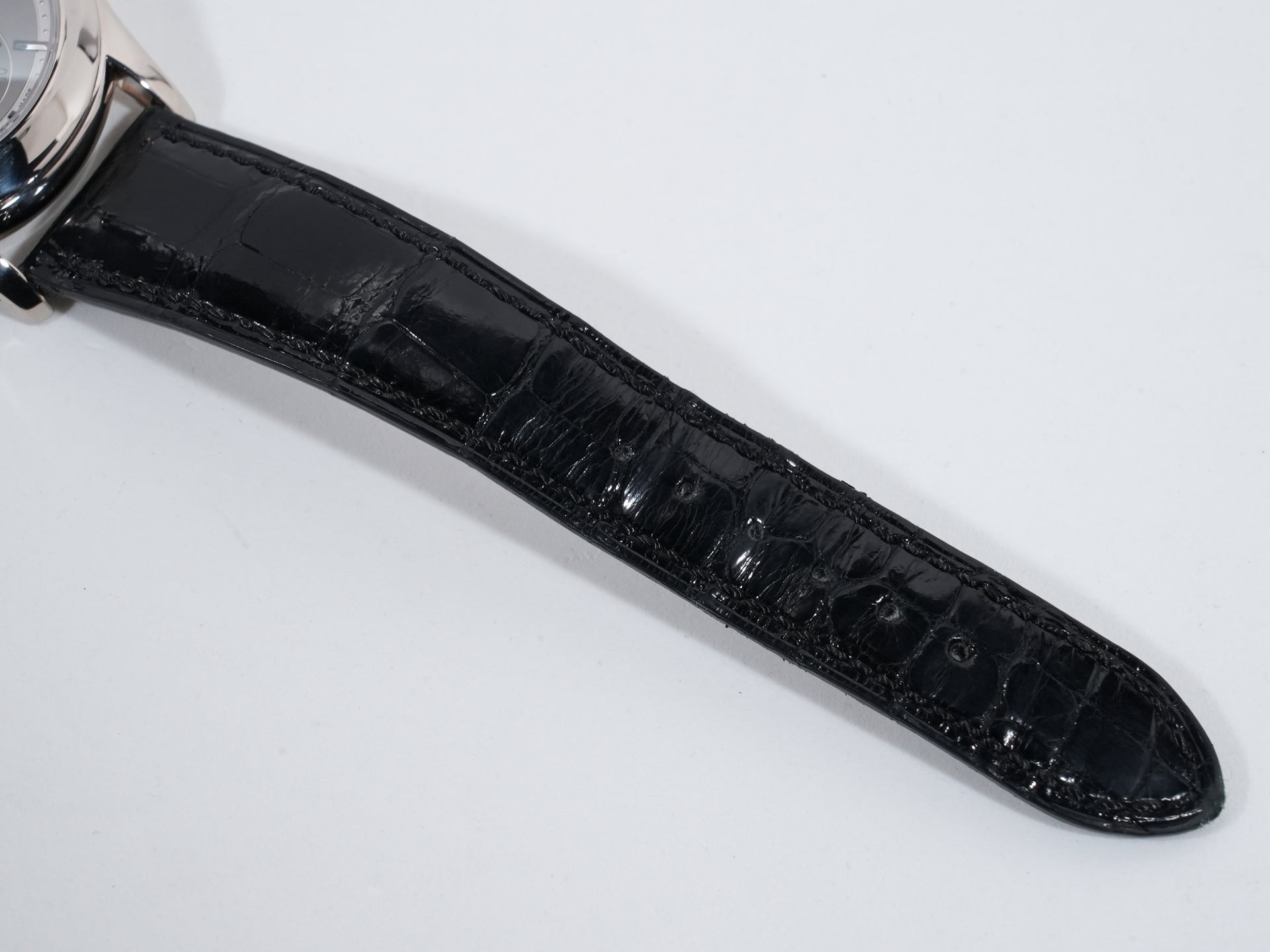 パテックフィリップ アニュアルカレンダー Ref.5205G-001 18KWG シルバー文字盤 中古 23x5qmk7