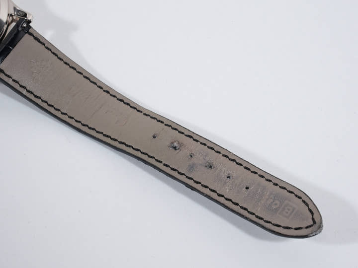 パテックフィリップ アニュアルカレンダー Ref.5205G-001 18KWG シルバー文字盤 中古 23x5qmk7