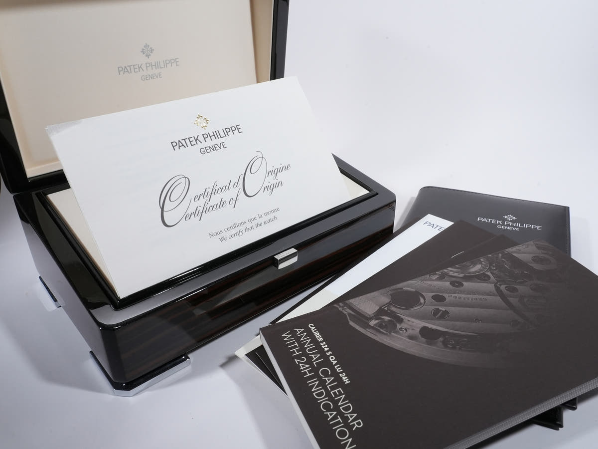 Patek Philippe Annual Calendar Ref.5205G-001 18KWG Silver Dial Used 23x5qmk7