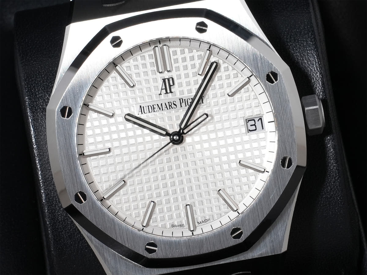 Audemars Piguet Royal Oak Ref.15500ST.OO.1220ST.04 SS Silver Dial Good Condition Pre-Owned dqo4vbsz