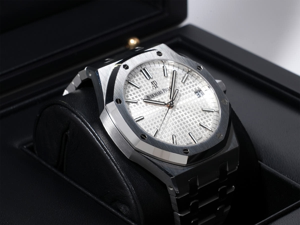 Audemars Piguet Royal Oak Ref.15500ST.OO.1220ST.04 SS Silver Dial Good Condition Pre-Owned dqo4vbsz