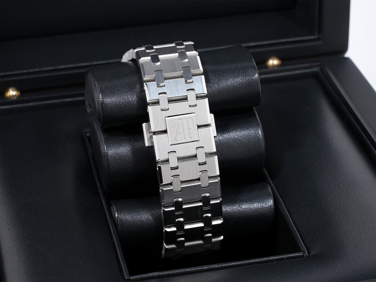 Audemars Piguet Royal Oak Ref.15500ST.OO.1220ST.04 SS Silver Dial Good Condition Pre-Owned dqo4vbsz