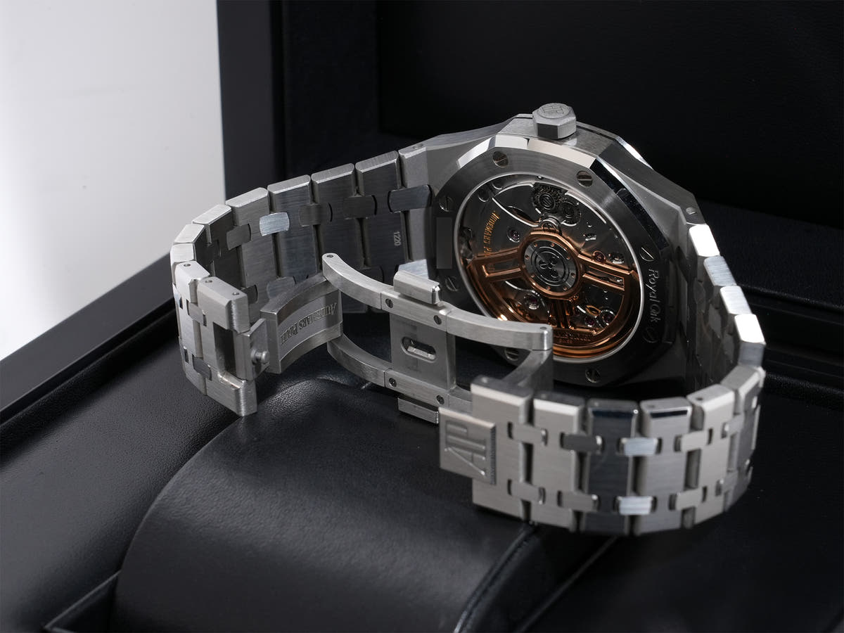 Audemars Piguet Royal Oak Ref.15500ST.OO.1220ST.04 SS Silver Dial Good Condition Pre-Owned dqo4vbsz