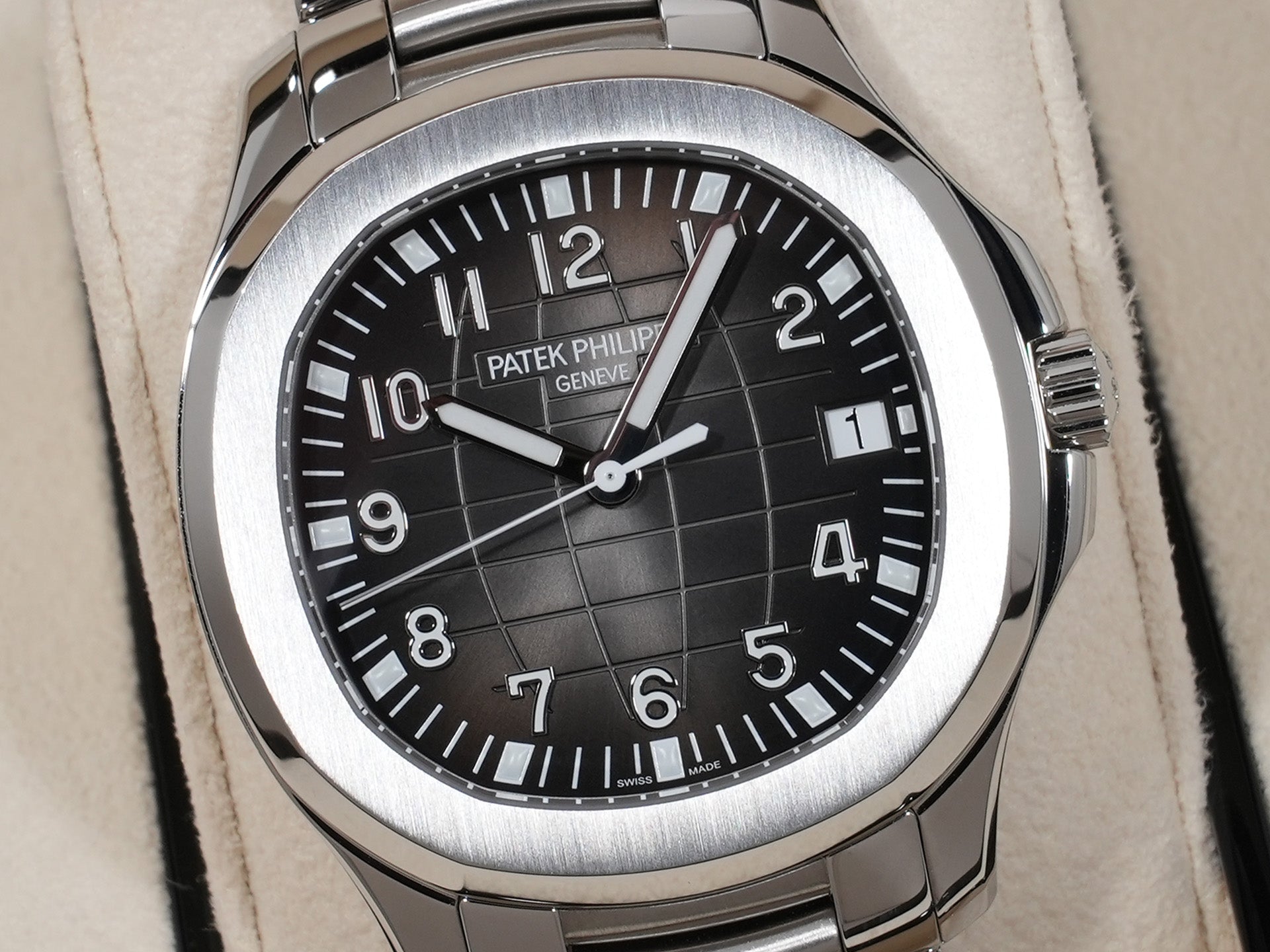 パテックフィリップ アクアノート エクストララージ Ref.5167/1A-001 SS ブラック文字盤 美中古 jbsdx352