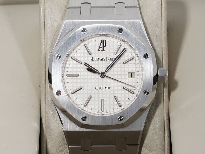 オーデマピゲ ロイヤルオーク Ref.15300ST.OO.1220ST.01 ステンレススチール シルバー文字盤