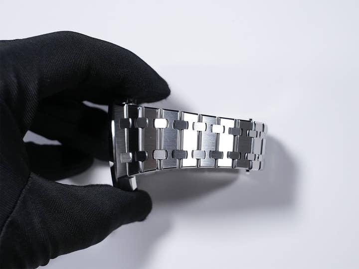 オーデマピゲ ロイヤルオーク Ref.15300ST.OO.1220ST.01 ステンレススチール シルバー文字盤