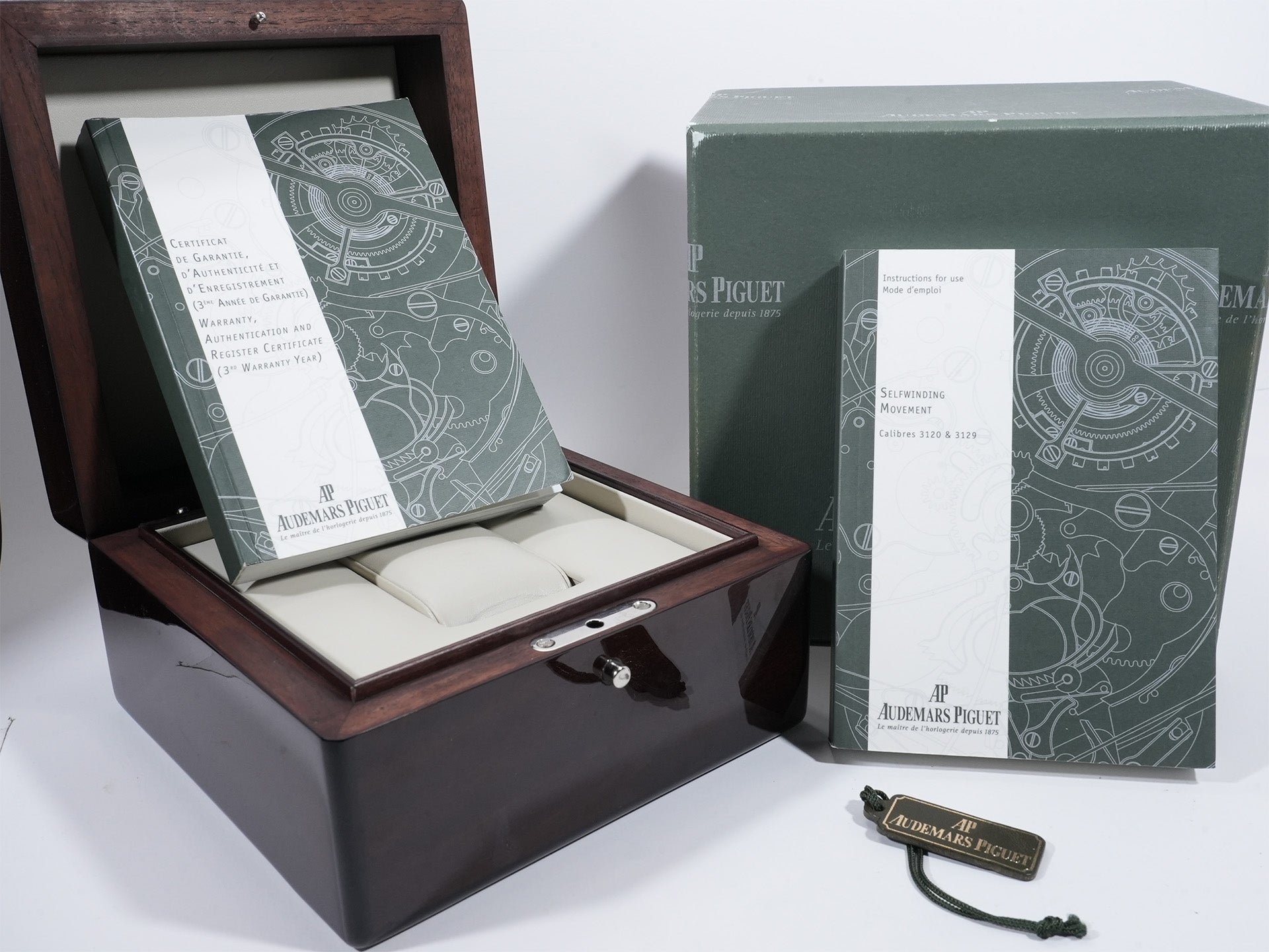 Audemars Piguet Royal Oak Ref.15300ST.OO.1220ST.01 SS Silver Dial Used rhec2o7n