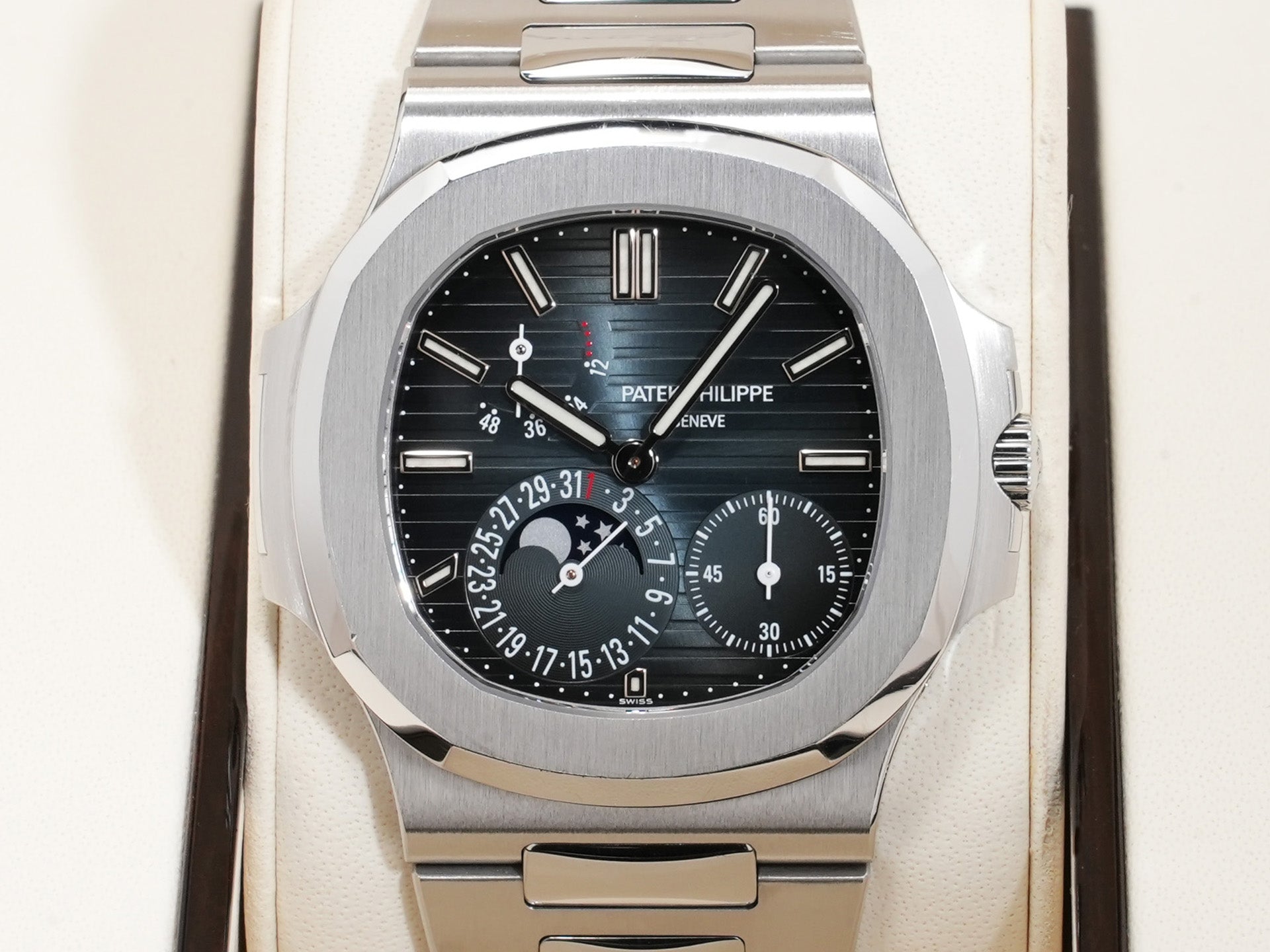 パテックフィリップ ノーチラス プチコンプリケーション Ref.5712/1A-001 SS ブルー文字盤 中古 erzjpn2i
